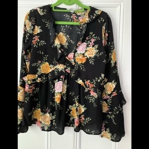 Romantic floral bell sleeve American Eagle blouse.